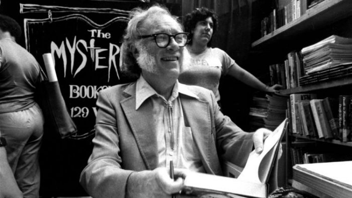 In 1983, Isaac Asimov predicted what the year 2019 would be like. We tell what the great science fiction writer guessed (and not) (4 photos)
