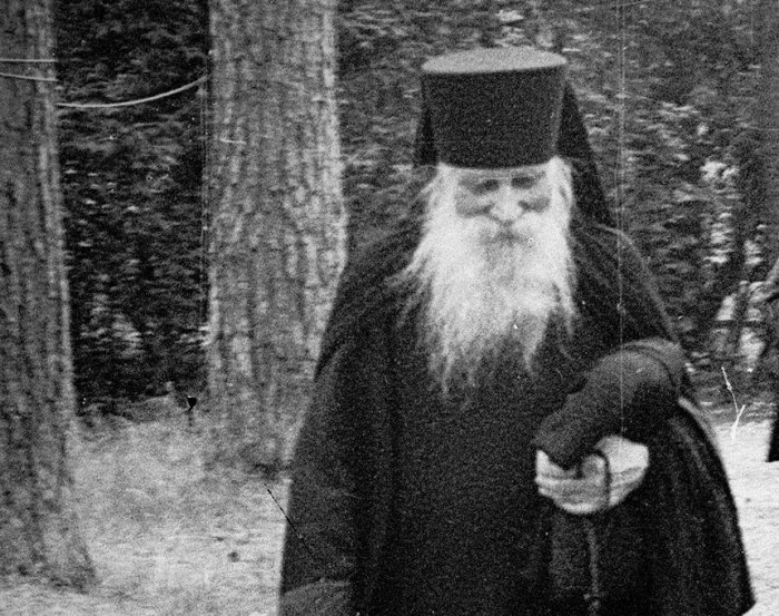 Prophecies of Archimandrite Tavrion of Batozsky (3 photos)